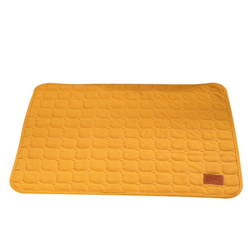 Cozy Pet Mat – Thick Warm Bed for Dogs & Cats in Winter