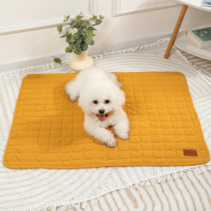 Cozy Pet Mat – Thick Warm Bed for Dogs & Cats in Winter
