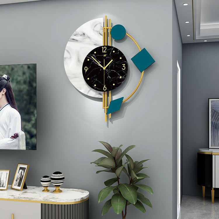 Modern Quartz Wall Clock – Sleek Home Decor Accent