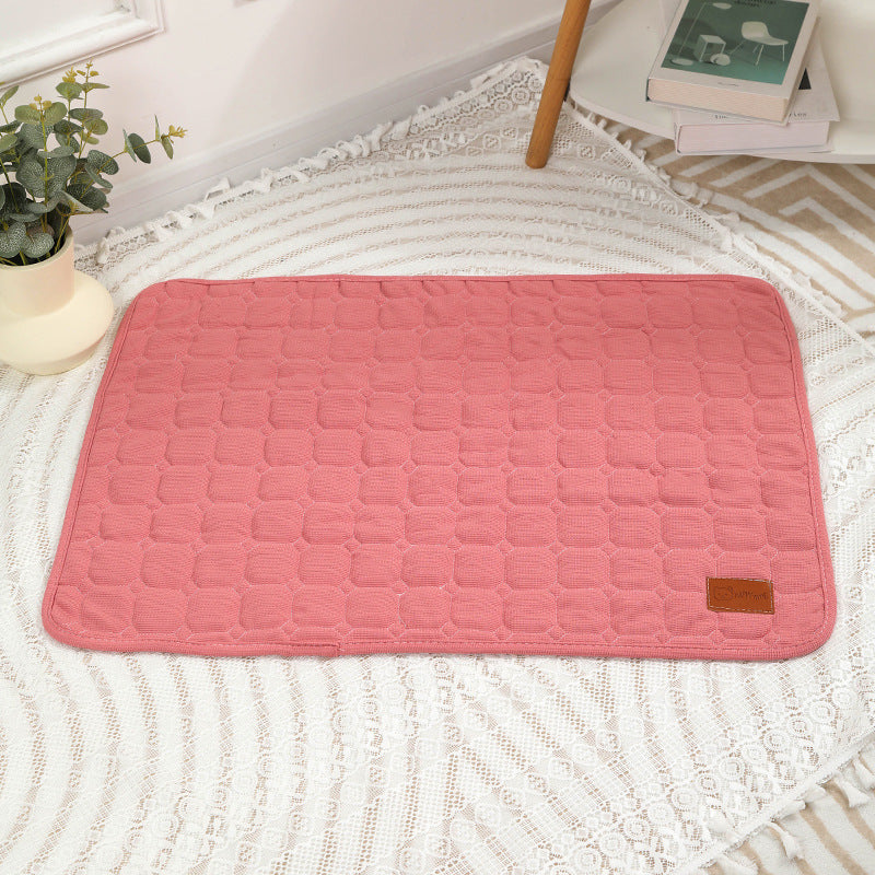 Cozy Pet Mat – Thick Warm Bed for Dogs & Cats in Winter